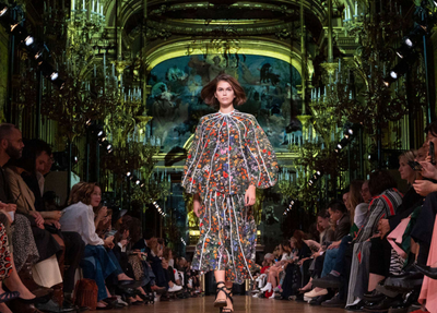 Couture und Laufstege: Wie Frankreich die Heimat wahrer Mode und der ersten Modenschauen ist